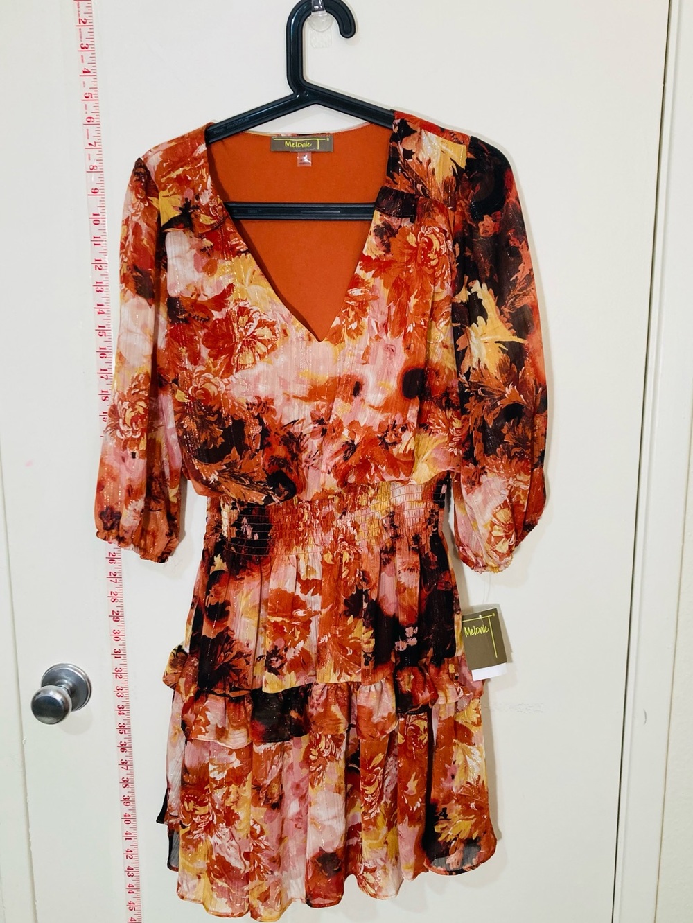 NWT Melonie size 8 Floral V-Neck Tiered Dress in Rust Multi with Sparkly Gold